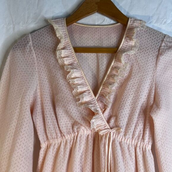 Vintage Blush Pink Barbie Core Nightgown Ruffled Neck USA Made Cottage Core SP - Picture 5 of 10